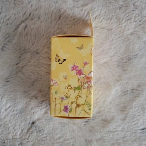 Hunny Pot Lip Care Kit ColourPop Cosmetics Disney Winnie the Pooh - Picture 8 of 10